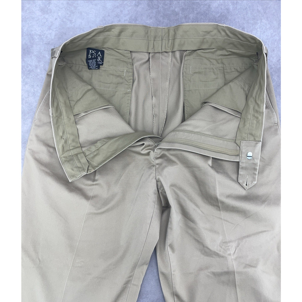 Jos A Bank Travelers Collection Mens Fits 36W x 29L Olive Khaki Chinos Pleated - Picture 4 of 7